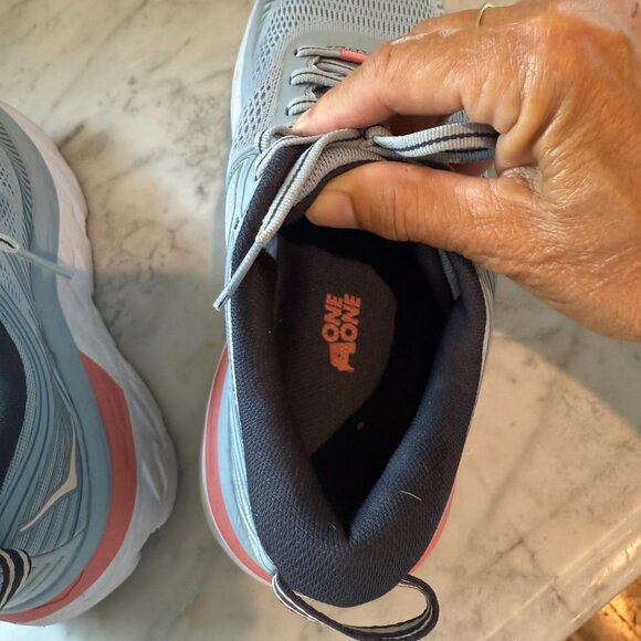 Hoka One One, Bondi 7 Running Shoes Blue Size 9W Excellent condition! - Picture 6 of 10